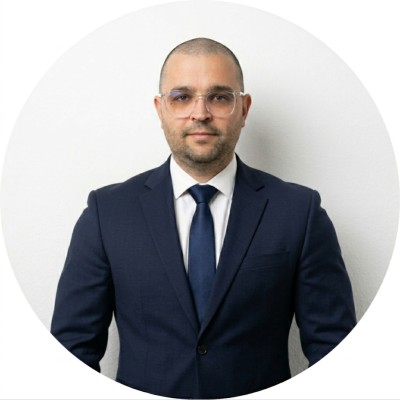 Kapás Bence, founder of b2bemail
